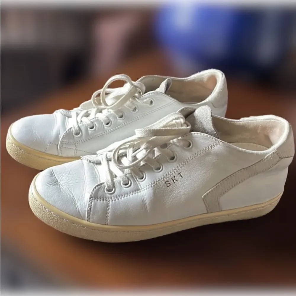 Leather Crown Vintage 2006 White Leather Lace Up Sneakers Made in Italy (Size: 7